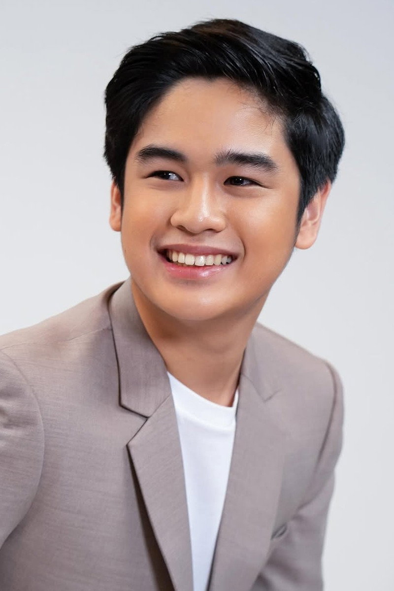 Miguel Vergara as John Paul Madrigal in Lavender Fields