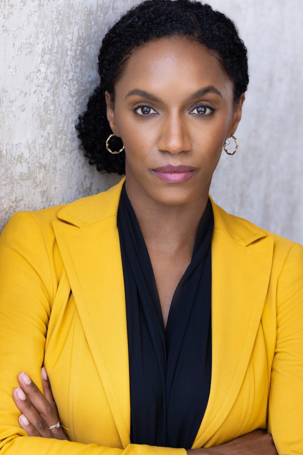 Sabreena Iman as Lois in The Beldham