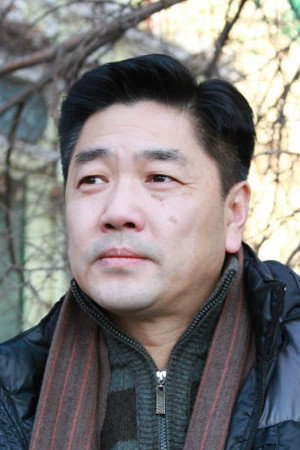 Xu Cheng as Hu Guozhi in The Children Are Home