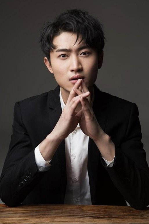 Li Yuqi as Old K in Chengzi_1