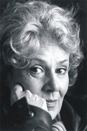 Xenia Pörtner as Oma Neutze in Nur eine kleine Affäre