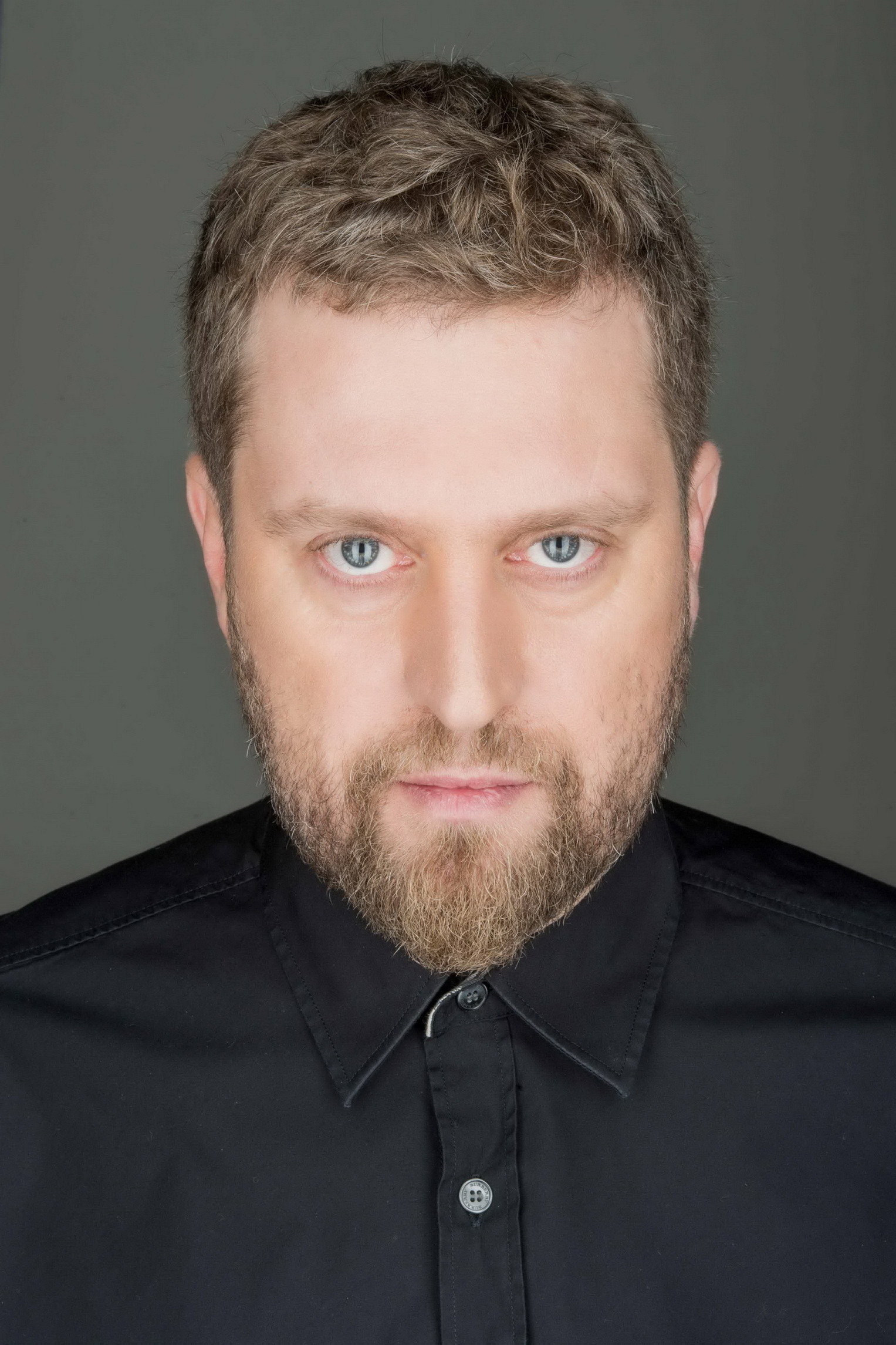 Serhii Lavreniuk as Guest at the Reception in All Shades of Temptation