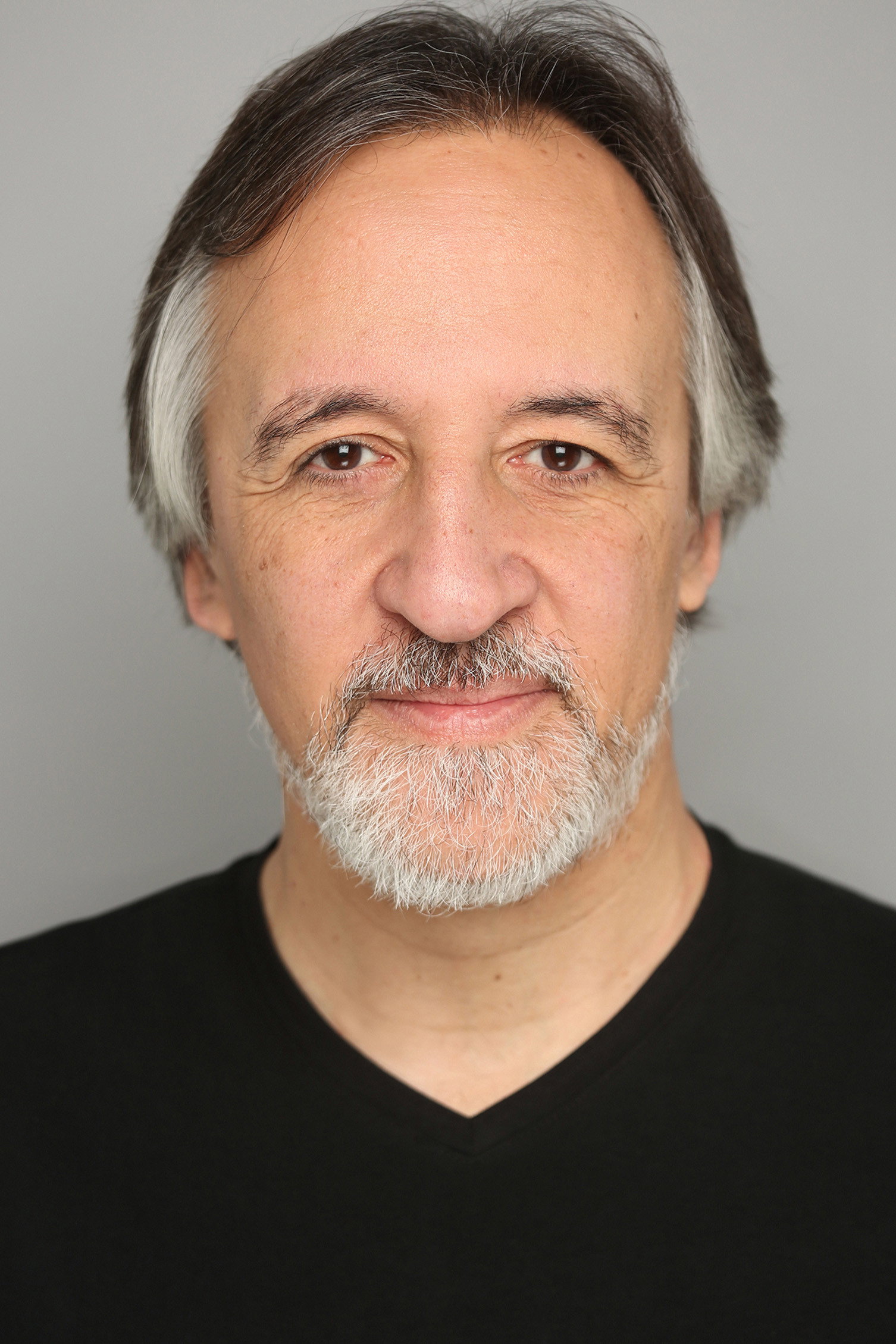Óscar Goikoetxea as Aimar in The Worst of Times