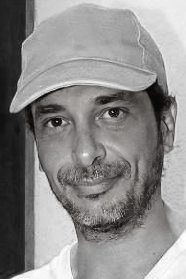 Marcelo Cosentino as Clemente in Juanita, la soltera