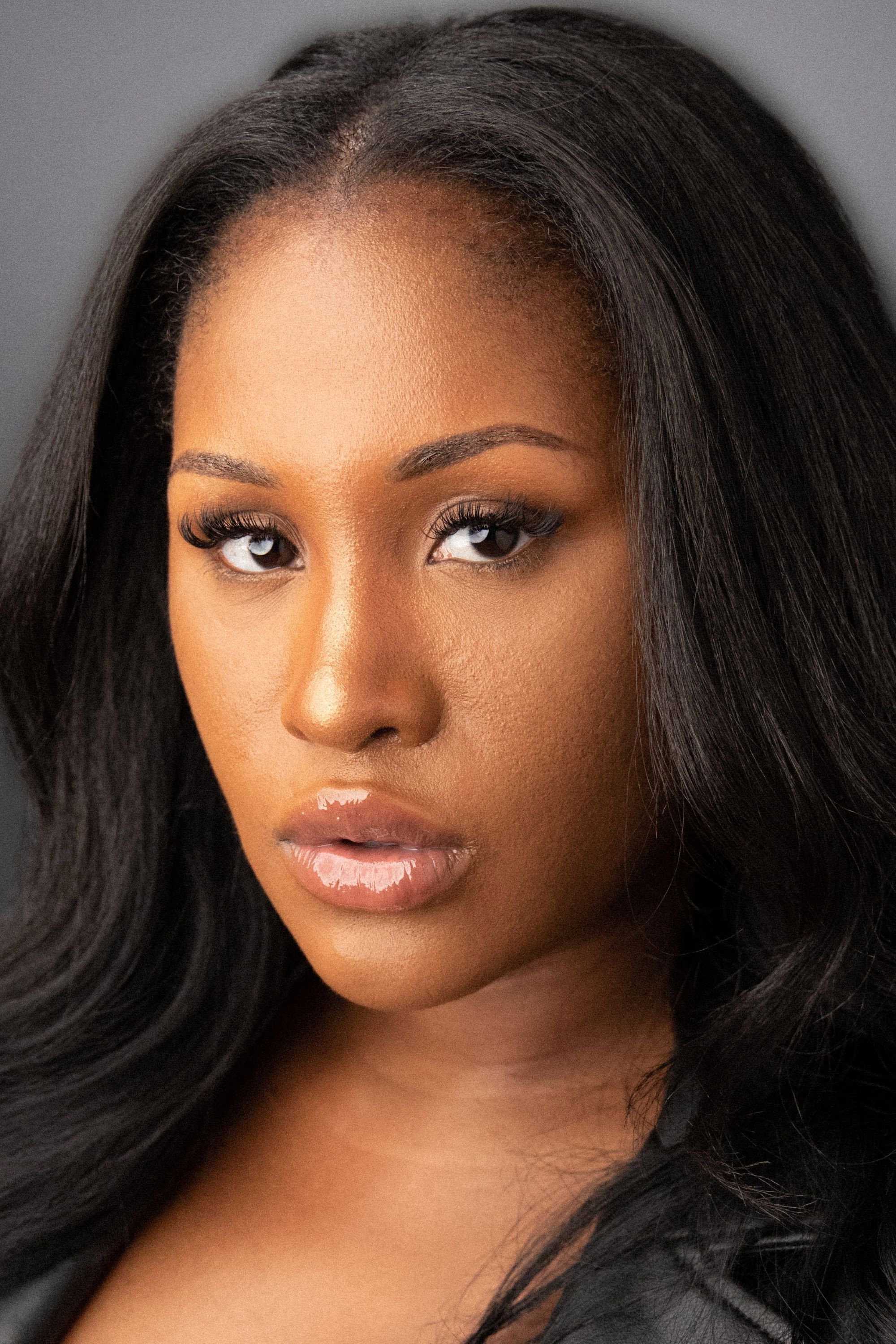 Nelcie Souffrant as Erica Lee in Night Games