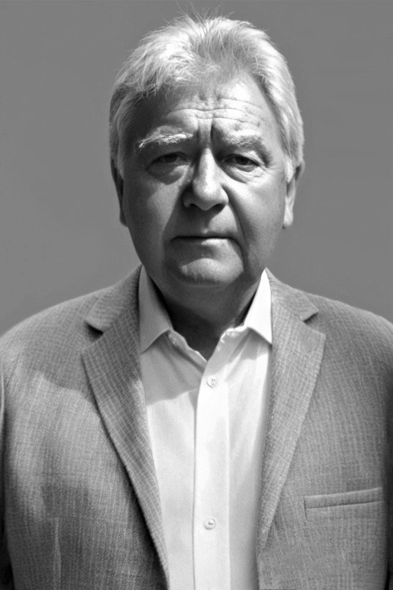 Jean Braire as Self in Écoutez La Bourse Du Travail De Paris