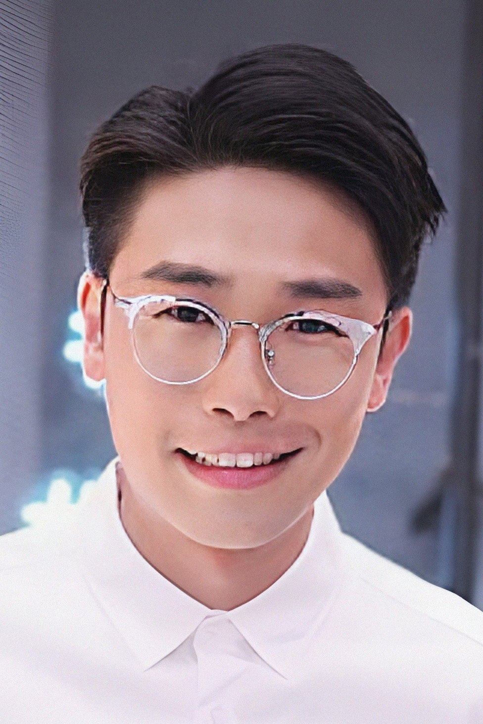 Six Luk Ho-Ming as 主持人 in 我推的野男LIVE!