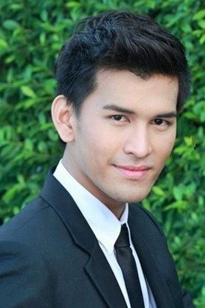 Hem Phoomiphadit Nittayaros as Pakee in Manee Naka