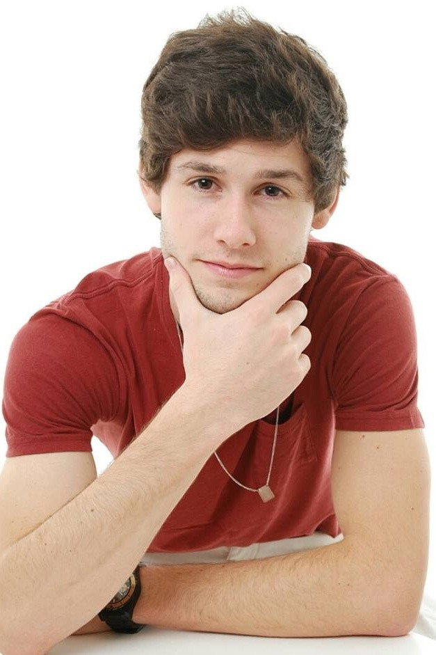 Victor Filgueiras as Guilherme in The Way He Looks