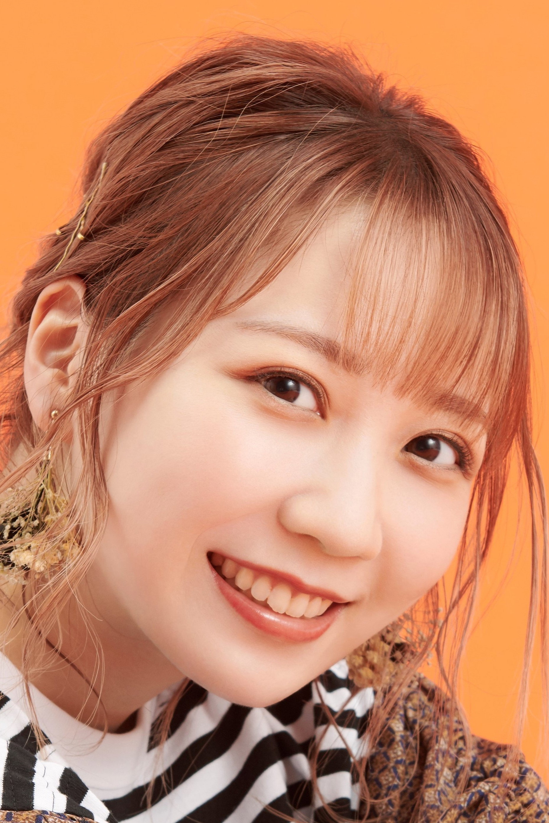 夏川椎菜 as Seiran 'Seira' Élénoir (voice) in Endro!
