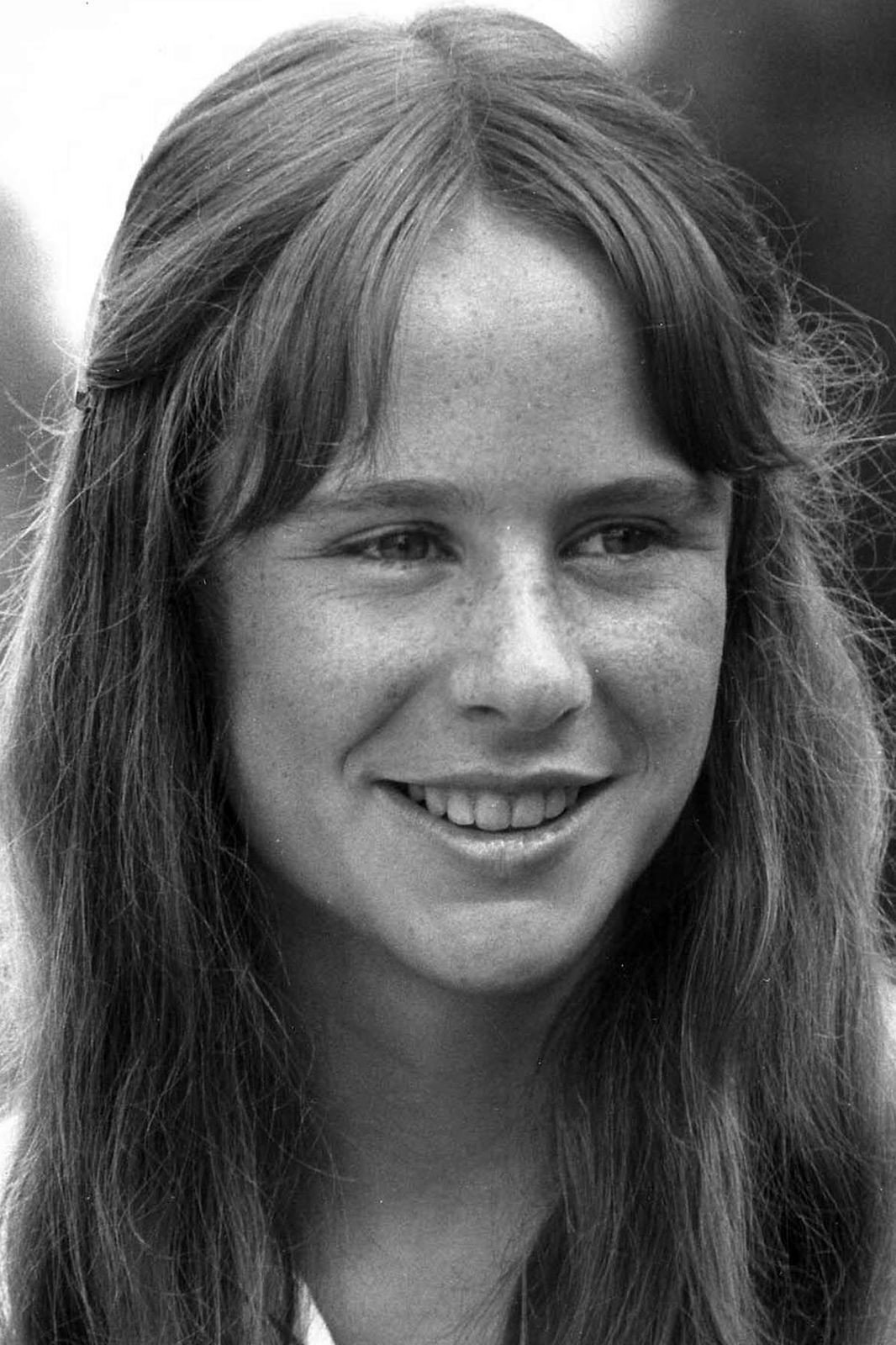 Glynnis O'Connor as Corky in California Dreaming