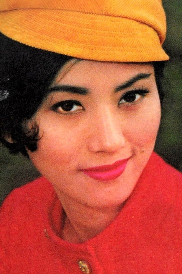 Kong Suet as Lam Sau-Fong in A Go-Go Teenager