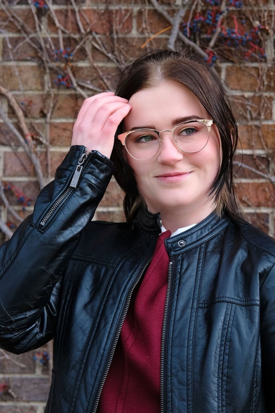 Alyx Byrne as Val in Norma and Amelia at Play
