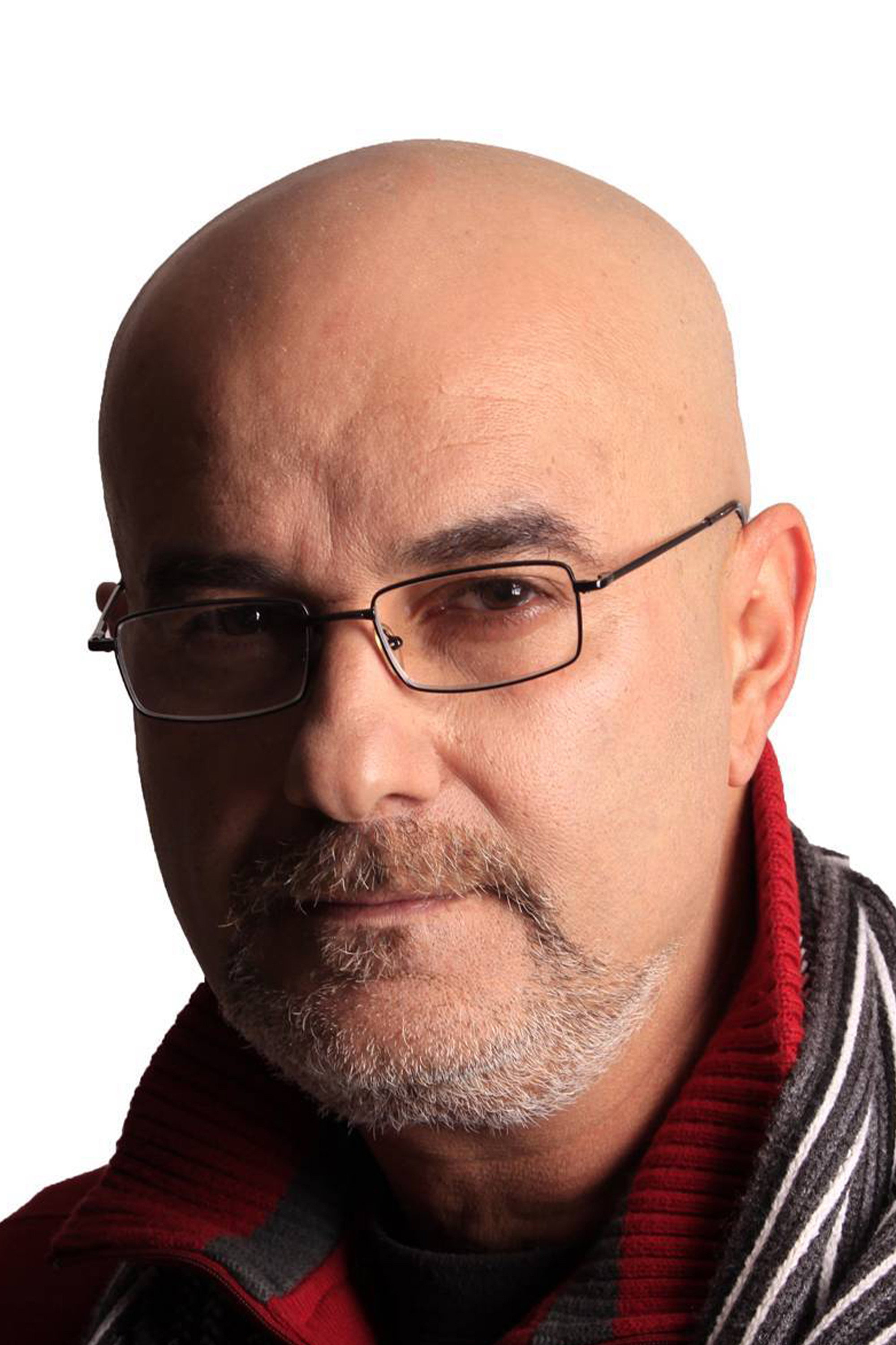 Ali Omrani as Abbas in Israfil