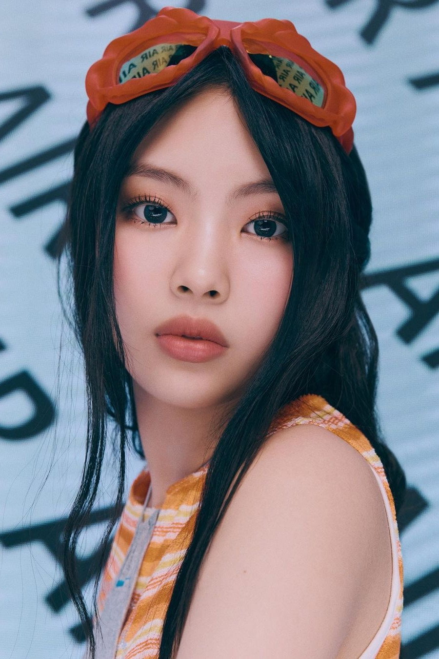 혜인 as Hyein in OMG
