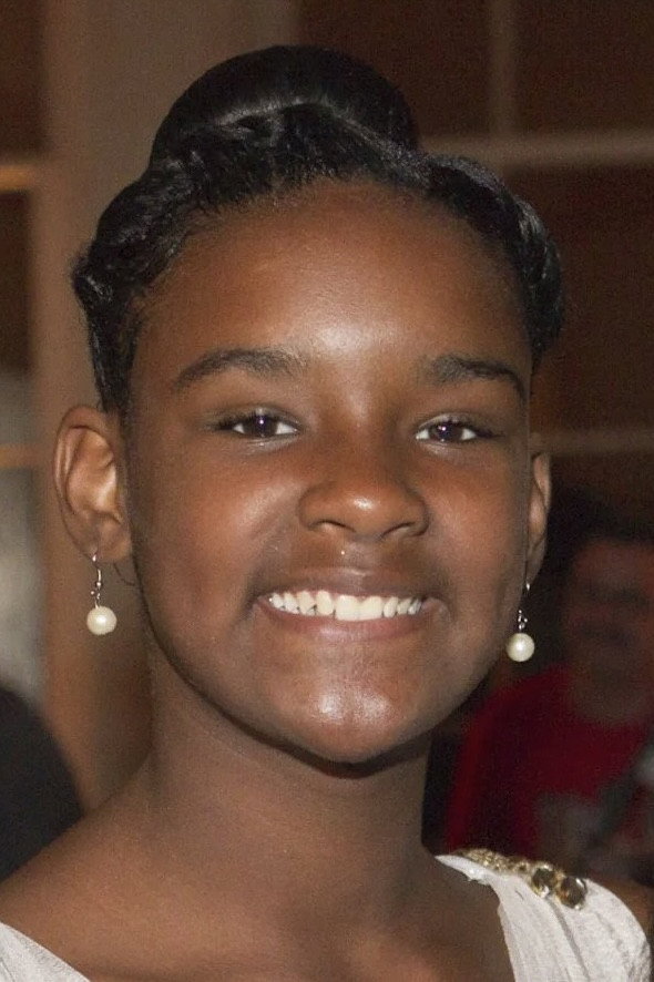 Jonshel Alexander as Joy Strong in Beasts of the Southern Wild