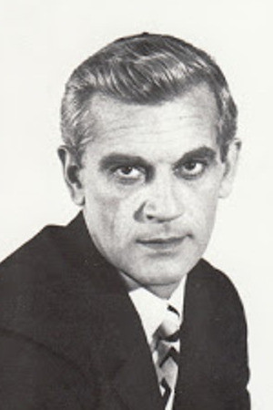 Mircea Basta as Mr. Pribeag in Raliul