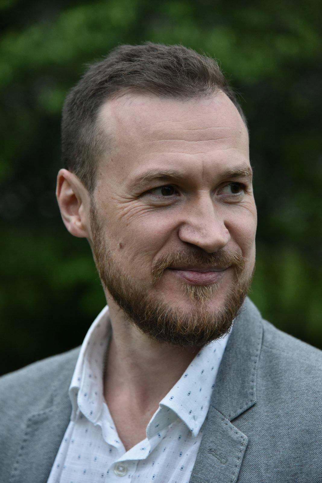 Алексей Рыжков as Павел Романович Еремеев (Ерёма), командир 2 роты in Стройбатя