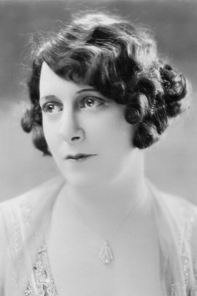 Grace Cunard as Lola in Fighting with Buffalo Bill