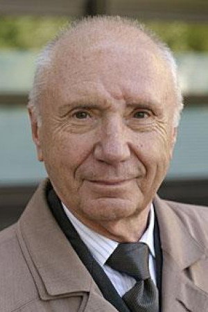 Horst Sachtleben as Heinz Peucker in Crash Point: Berlin