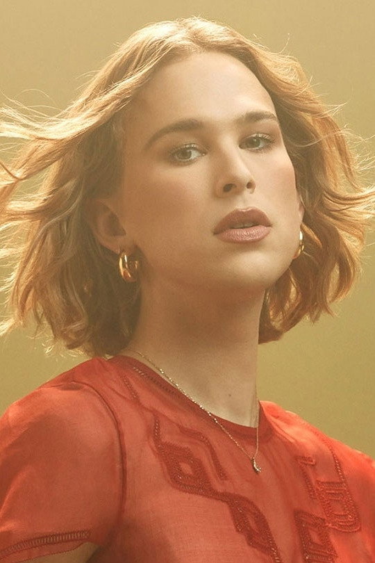 Tommy Dorfman as Mark in The Shuroo Process