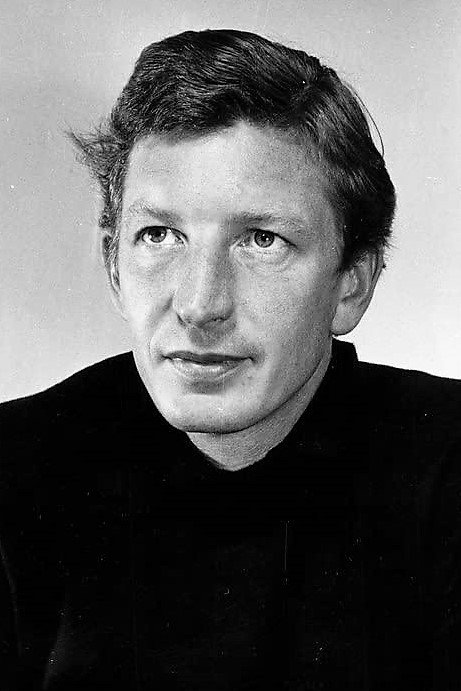 Terence Longdon as Mark Robert Kingston in Out of the Shadow