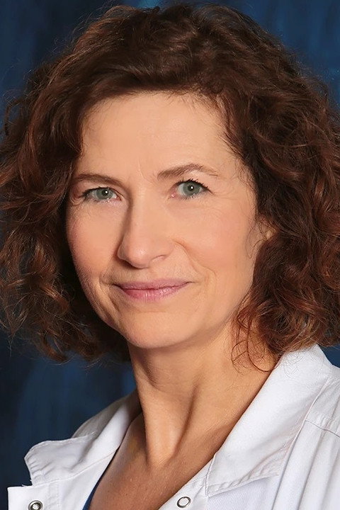 Marie Bunel as Nicole in L'attaque des déchets