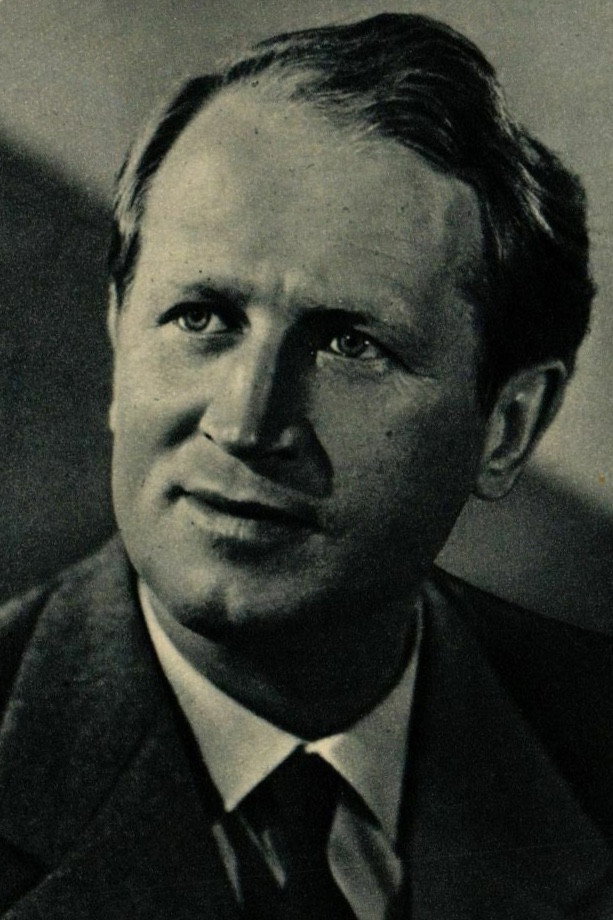Wilhelm Koch-Hooge as Kunzig in Der Mann von der Cap Arcona