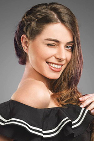 İlay Erkök as Selin in Merkez
