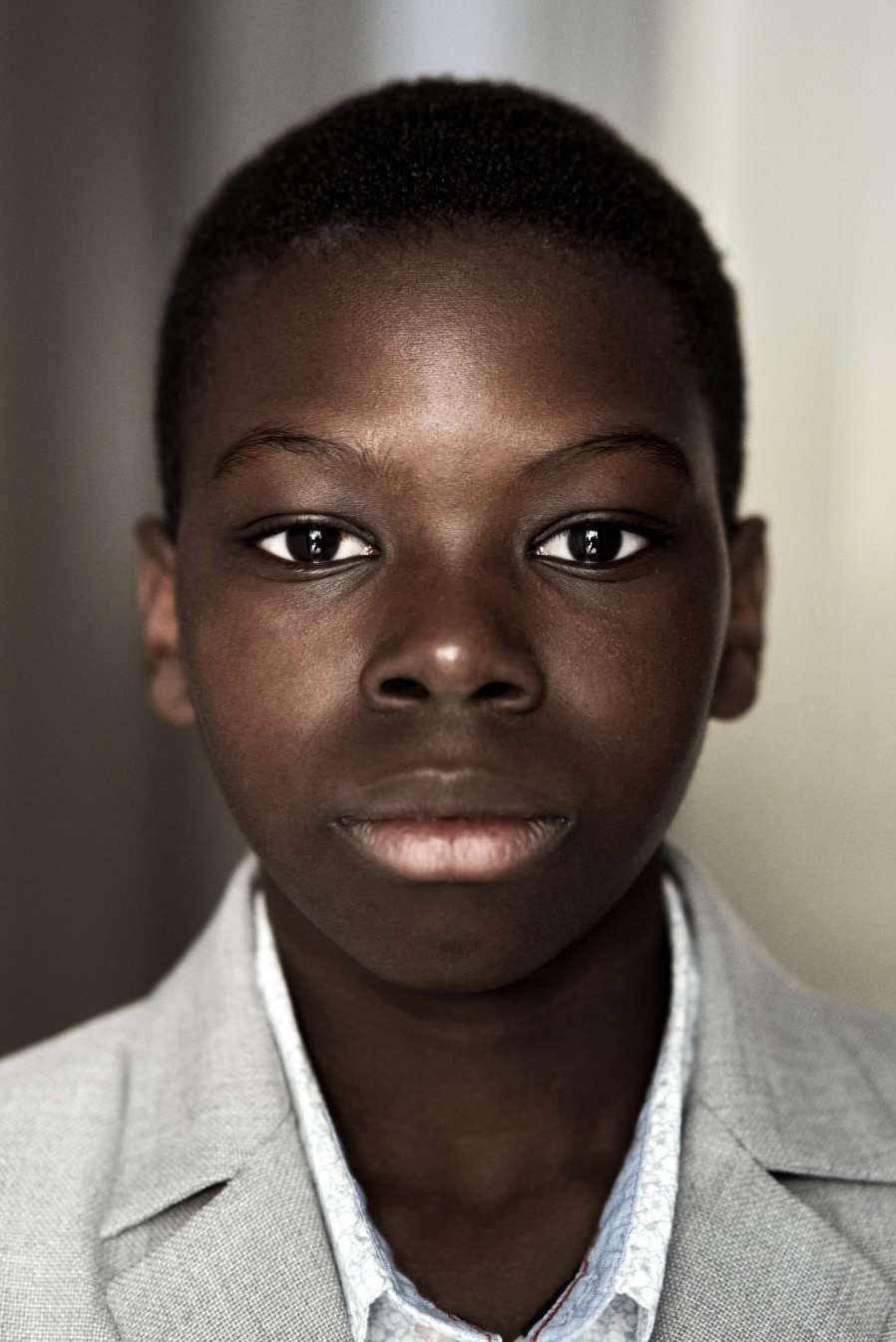 Pablo Schils as Tori in Tori and Lokita