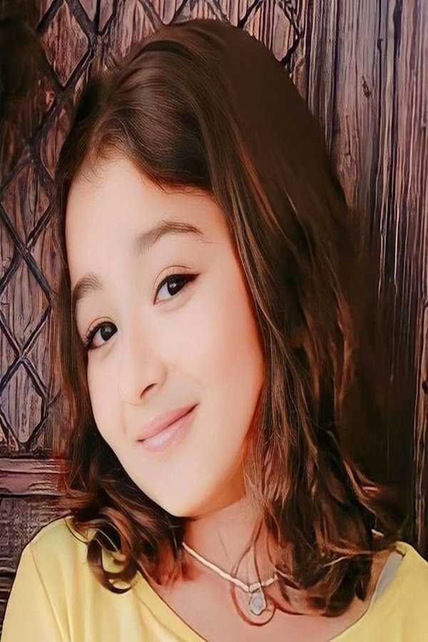 Reema Mostafa as ليلى الصغيرة in Berghm El Qanoun
