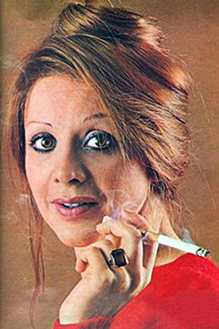 Farzaneh Taidi as Cleric's daughter in Journey of the Stone