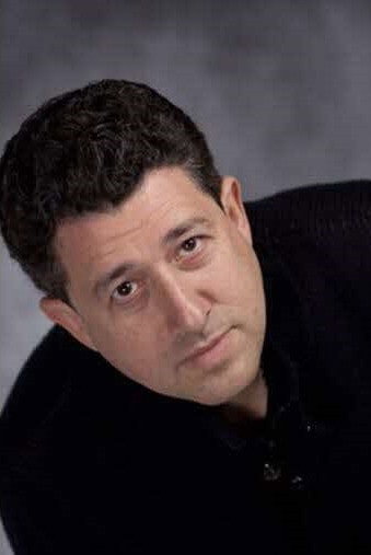 Reinaldo Macias as Der Herzog von Parma / Des Mädchens Bruder / Soldat in Doktor Faust