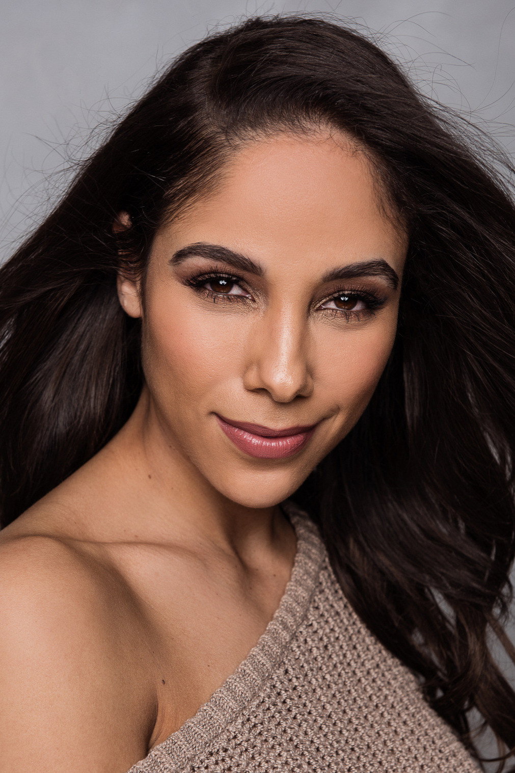 Sandy Tejada as Luna in Angelfish