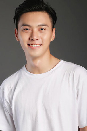 许淳玮 as Mu Ge in Pharmacy Crown Prince: Dragon's Thorn