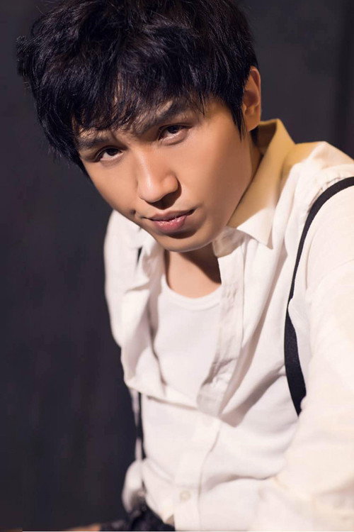 张子栋 as Wang Yiwan in Billion Coward