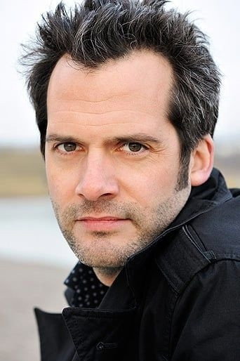 Martin Rapold as Roman in Torn