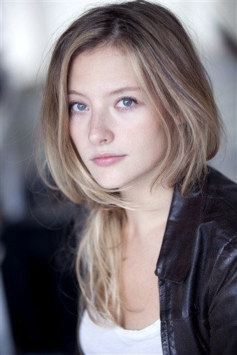 Astrid Roos as Céline in Escape