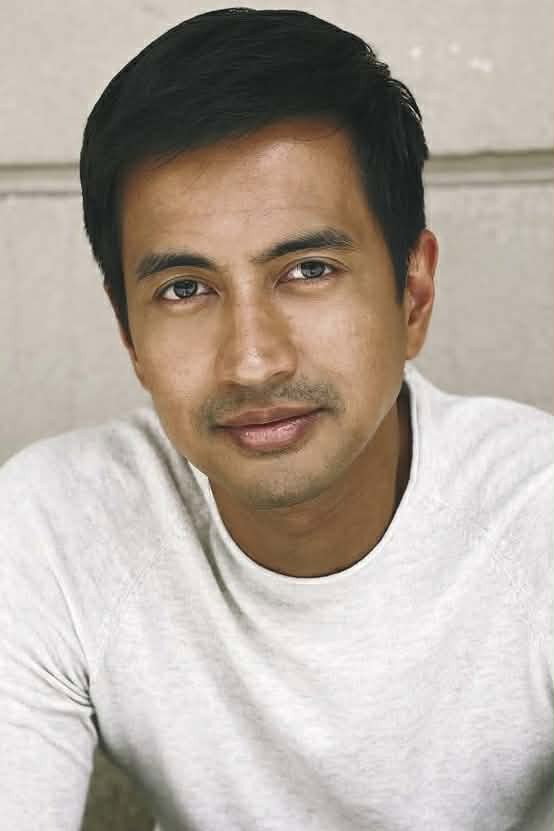 RK Bagatsing as Johnny Policarpio in Sins of the Father