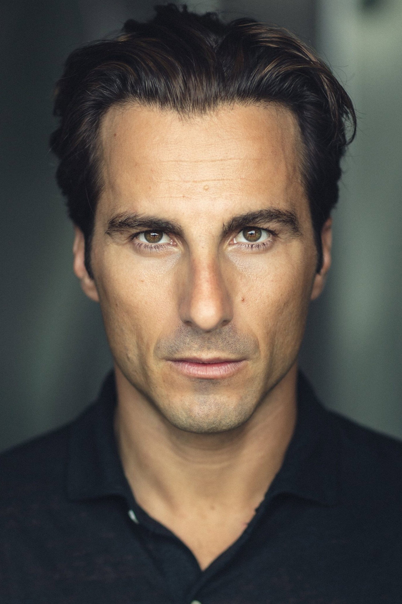Luís Filipe Eusébio as Simão in Love Bet
