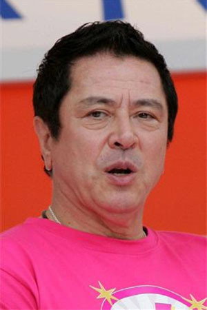 谷隼人 as Sanjuro Sugata in Hikari Sentai Maskman