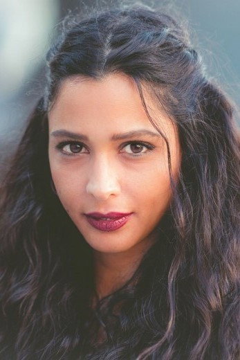 ميساء عبد الهادي as Hanadi in The Alleys