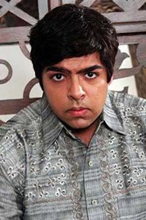 Akash Bhatija as Sumo in Isi Life Mein