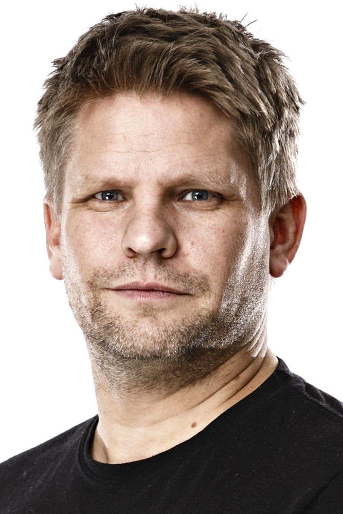 Håvard Lilleheie as Self in 71° North - Norways Toughest Celebrity
