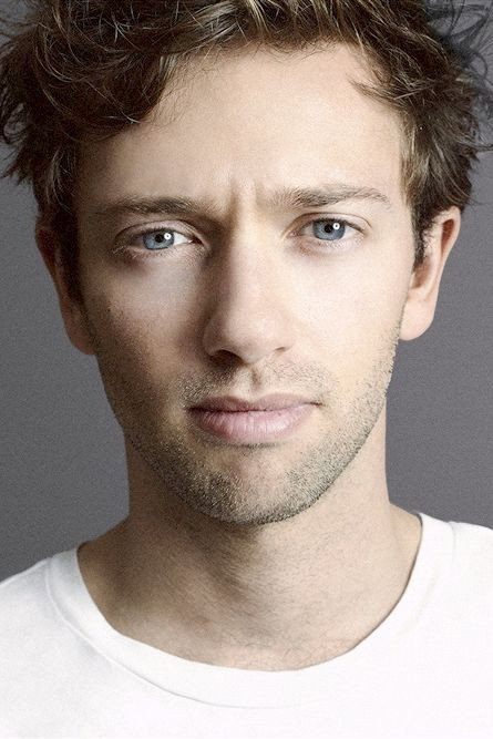 Xavier Lacaille as Lucien in Jibé et Lucien en coulisses