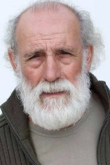 Carlos Álvarez-Nóvoa as Juan Ramón Jiménez in La luz con el tiempo dentro