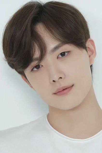 Jo Sung-Joon as Jin Beom in Adult Trainee