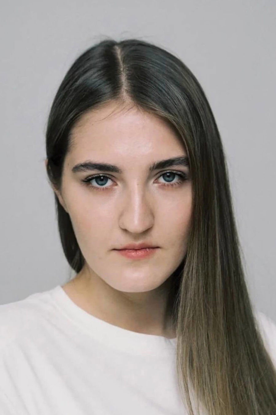 Ульяна Кравец as Natasha Shishinina in Kombinaciya