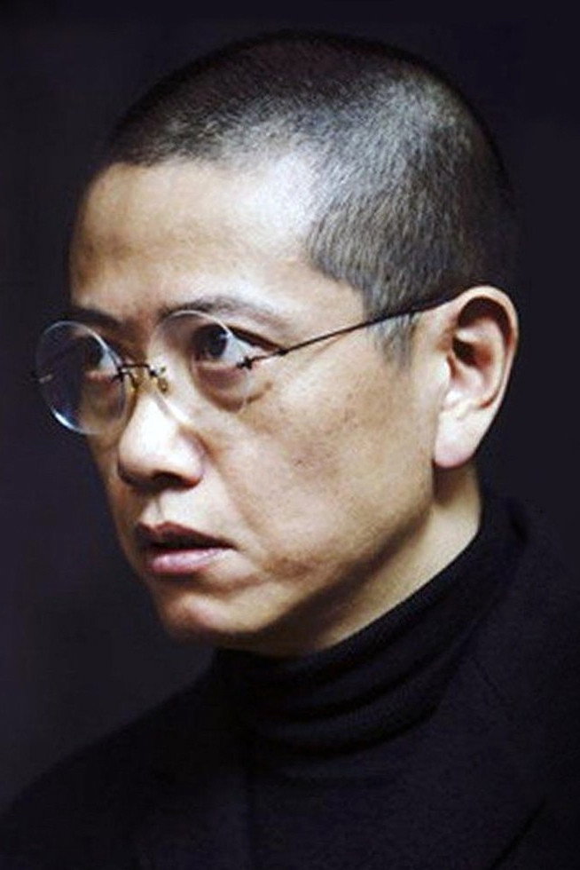 Chen Danqing as Self - Artist in Ai Weiwei: Never Sorry