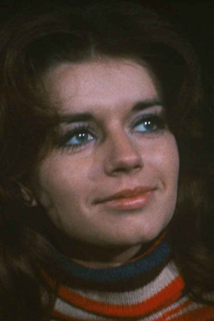 Ursula Blauth as Dotty in The First Circle